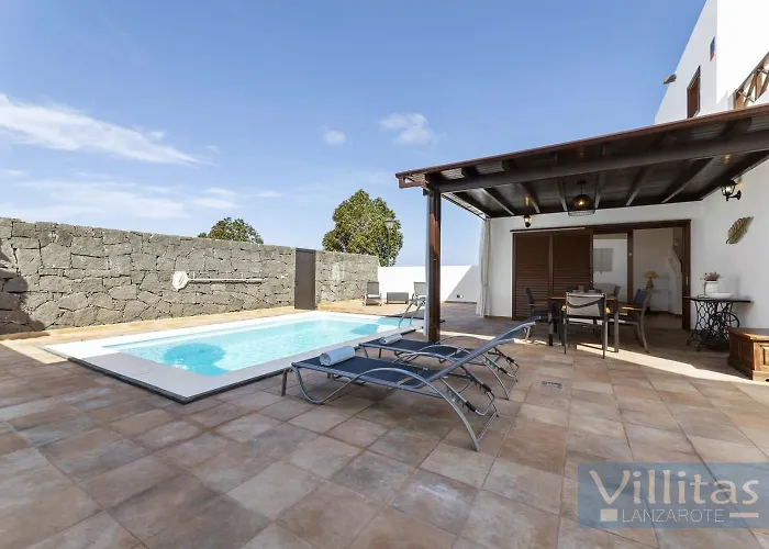 Villa Mundaka By Villitas